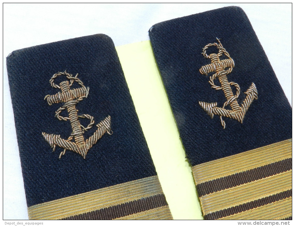 BELLE  PAIRE ANCIENNE EPAULETTES MARINE CAPITAINE De CORVETTE  #.1 - Uniformes