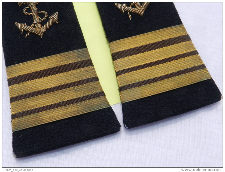 BELLE  PAIRE ANCIENNE EPAULETTES MARINE CAPITAINE De CORVETTE  #.1 - Uniformes