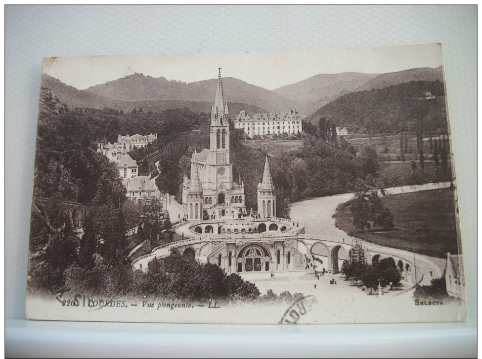 LOT B DE 100 CARTES POSTALES ANCIENNES  SUR LOURDES TOUTES SCANNEES