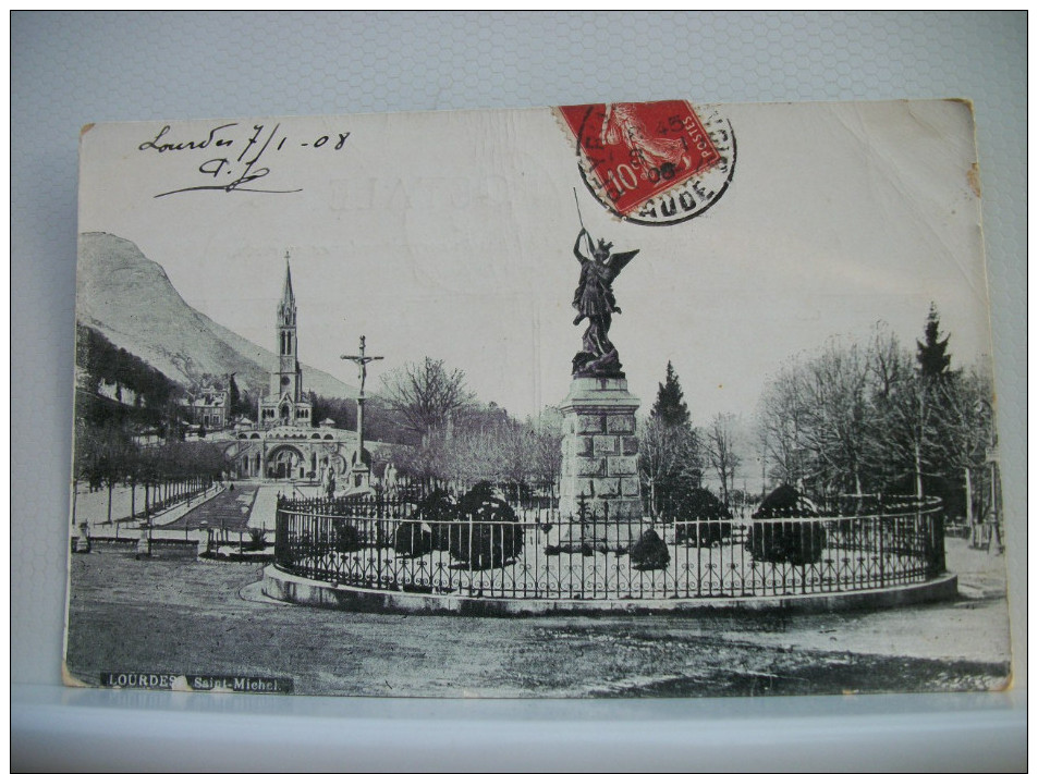 LOT B DE 100 CARTES POSTALES ANCIENNES  SUR LOURDES TOUTES SCANNEES