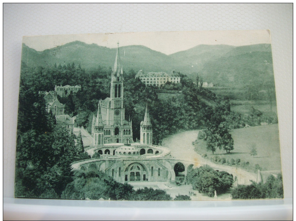 LOT B DE 100 CARTES POSTALES ANCIENNES  SUR LOURDES TOUTES SCANNEES