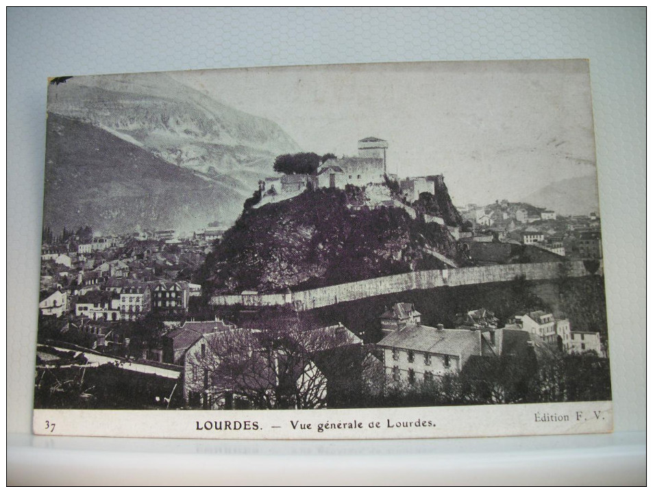 LOT B DE 100 CARTES POSTALES ANCIENNES  SUR LOURDES TOUTES SCANNEES