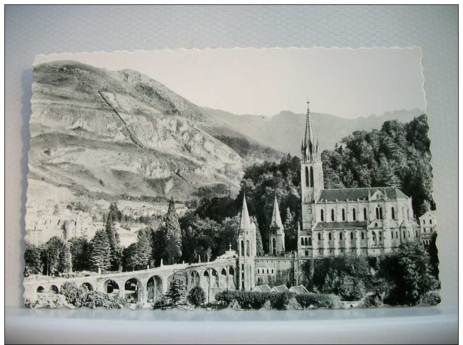 LOT B DE 100 CARTES POSTALES ANCIENNES  SUR LOURDES TOUTES SCANNEES