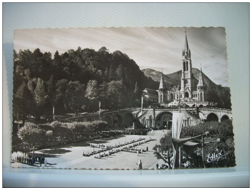 LOT B DE 100 CARTES POSTALES ANCIENNES  SUR LOURDES TOUTES SCANNEES