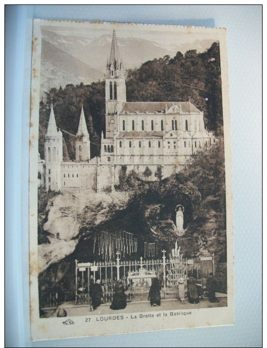 LOT B DE 100 CARTES POSTALES ANCIENNES  SUR LOURDES TOUTES SCANNEES