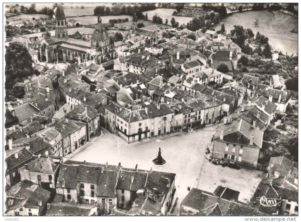 CPSM Le Dorat Place De La Liberation  Vue Générale Aerienne - Le Dorat