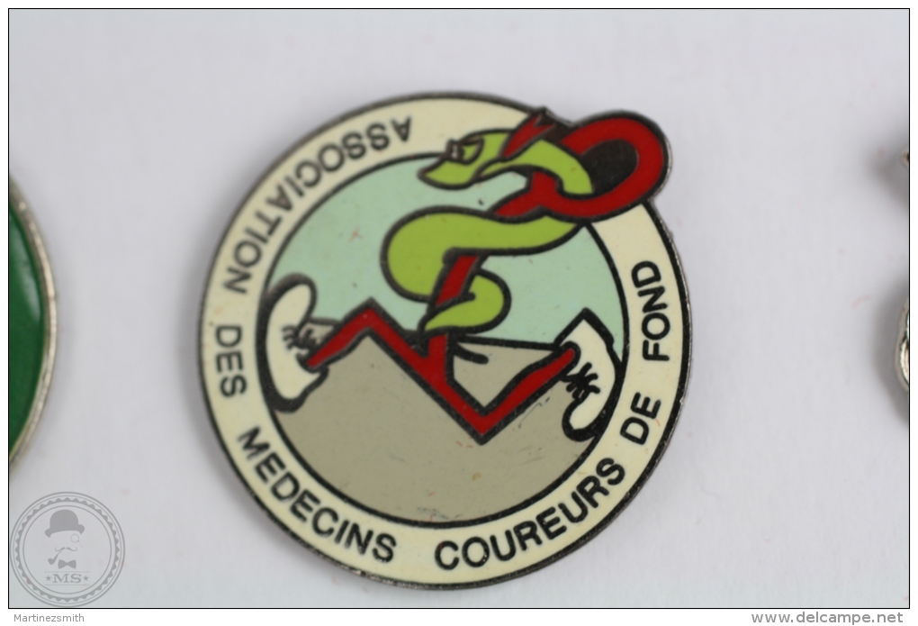 Association Des Medecins Coureurs De Fond - Pin Badge  #PLS - Atletismo