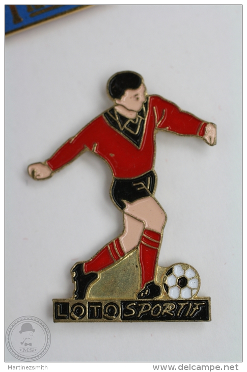 Loto Sport Footbal Player - Pin Badge  #PLS - Fútbol