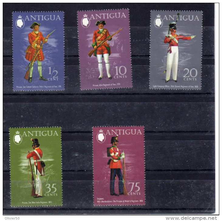 Antigua (1973)  - "Uniformes Militaires"  Neufs** - 1960-1981 Ministerial Government