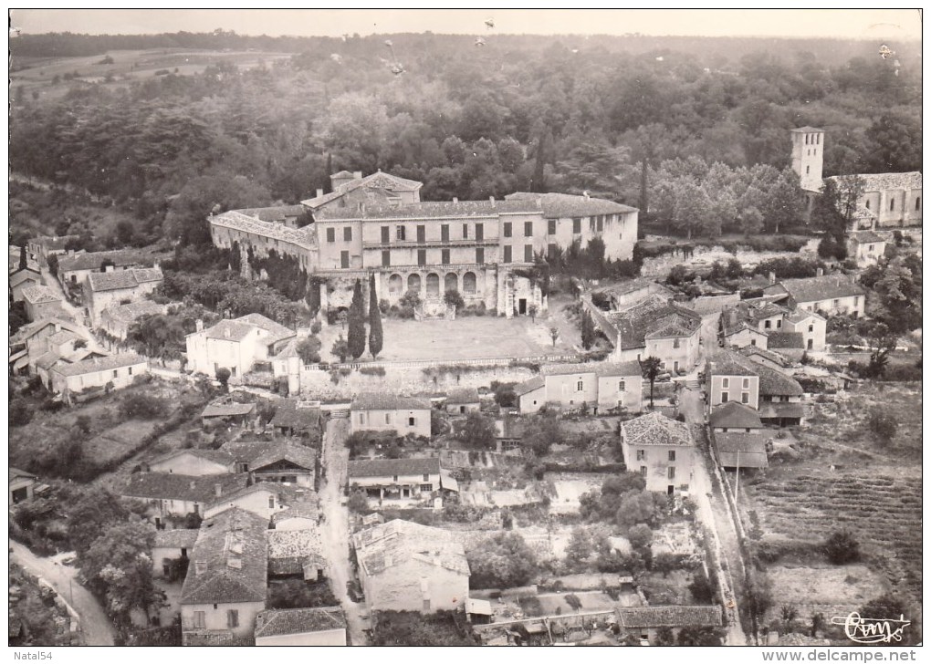 47 - Poudenas : Perspective Aérienne Sur Le Château Et L'Eglise - CPM écrite - Other & Unclassified