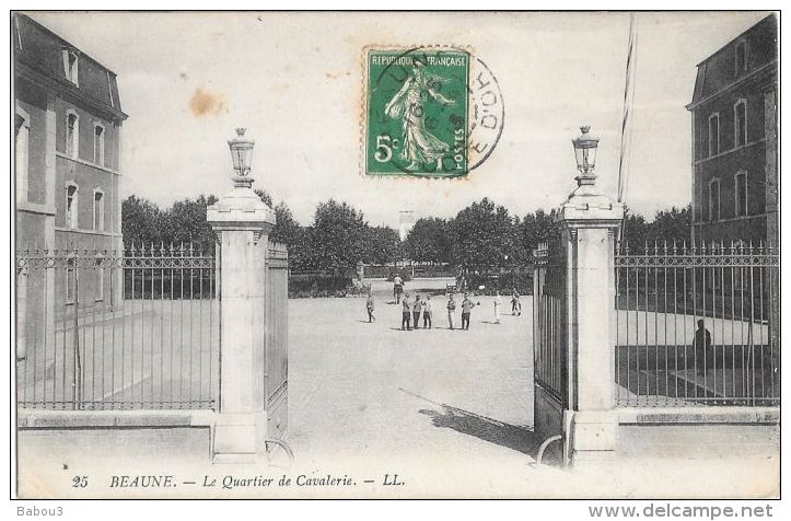 CPA   BEAUNE   ** LE QUARTIER DE CAVALERIE - Beaune