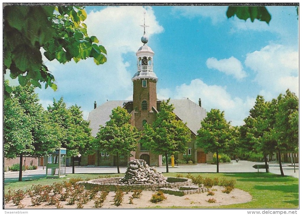 NL.- Stavenisse. Nederlands Hervormde Kerk. Telefooncel. 2 Scans - Stavenisse