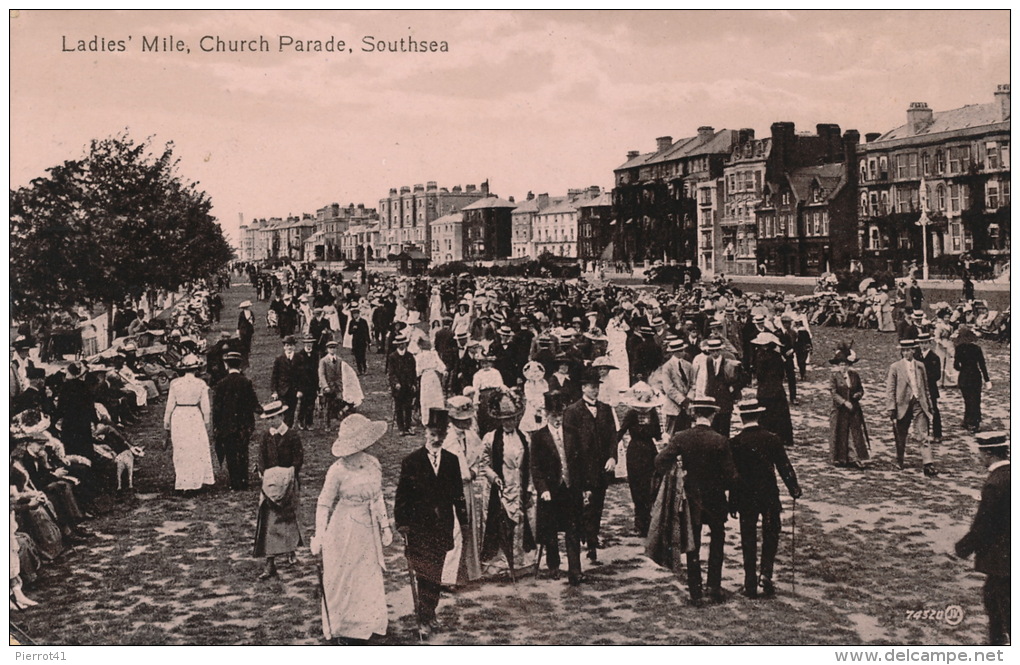 ROYAUME UNI - ENGLAND - PORTSMOUTH -  Ladies ´ Mile - Church Parade - SOUTHSEA - Portsmouth