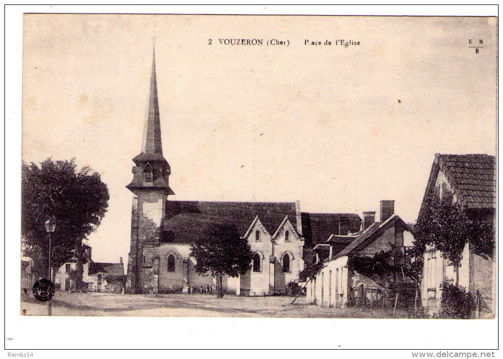 Vouzeron  -place De Léglise - Scan Recto-verso - Vouzeron