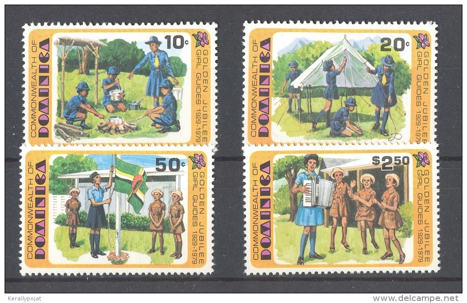 Dominica - 1979 Scouts MNH__(TH-12295) - Dominica (1978-...)