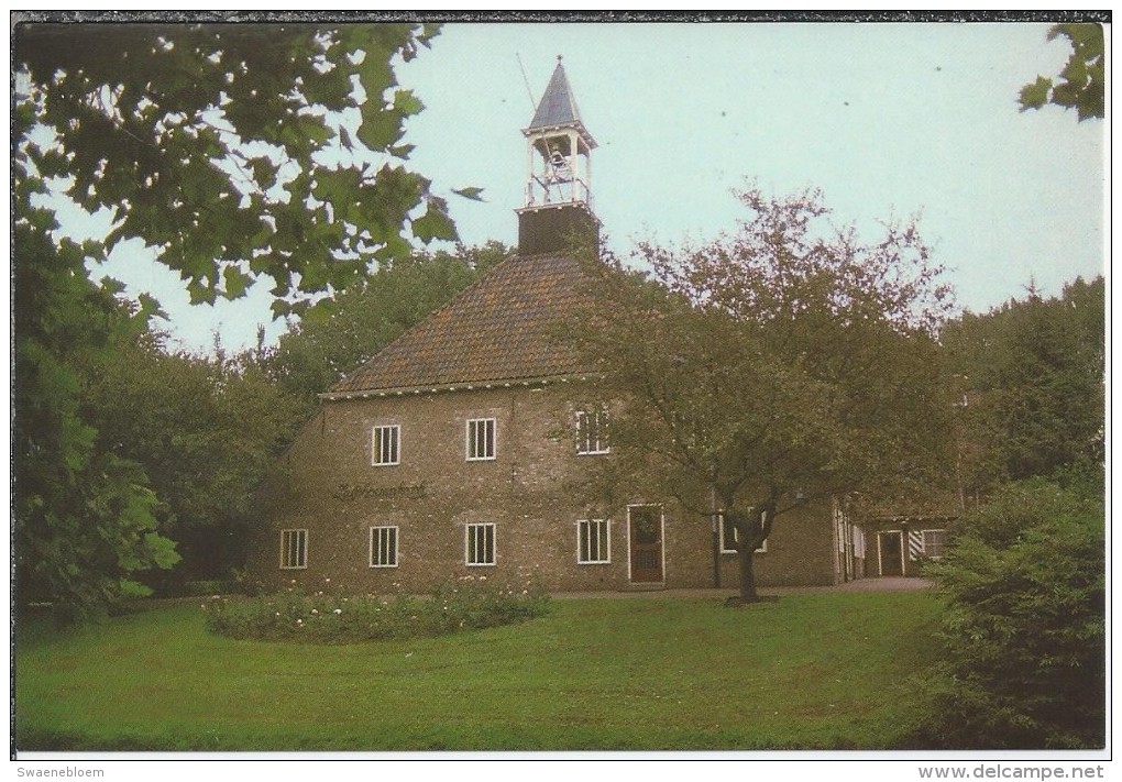 NL.- Dordrecht. Gereformeerde Zuidhovenkerk. 2 Scans - Dordrecht