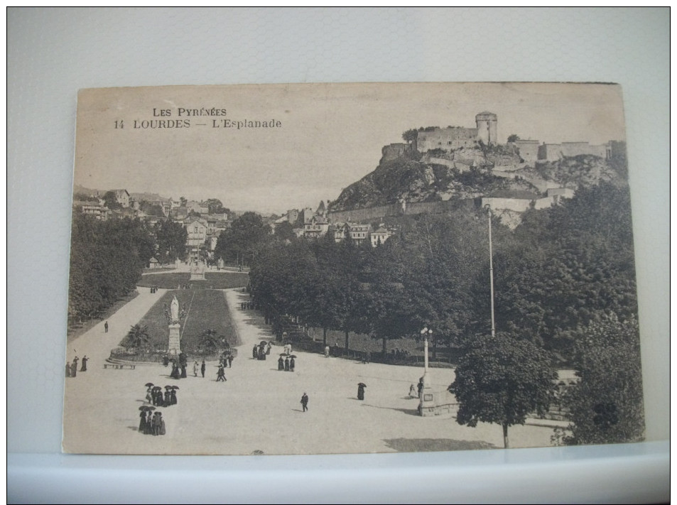 LOT C DE 100 CARTES POSTALES ANCIENNES DIFFERENTES SUR LOURDES SANS RELIGION TOUTES SCANNEES