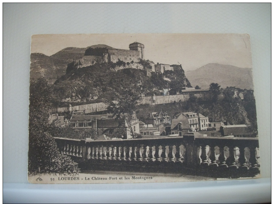 LOT C DE 100 CARTES POSTALES ANCIENNES DIFFERENTES SUR LOURDES SANS RELIGION TOUTES SCANNEES