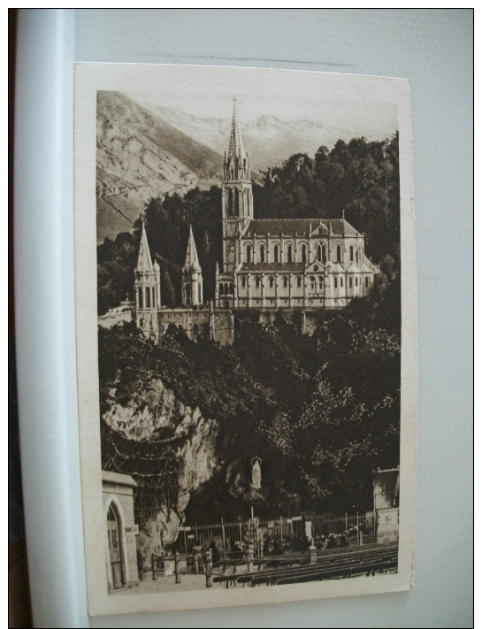 LOT E DE 100 CARTES POSTALES ANCIENNES DIFFERENTES SUR LOURDES RELIGION TOUTES SCANNEES