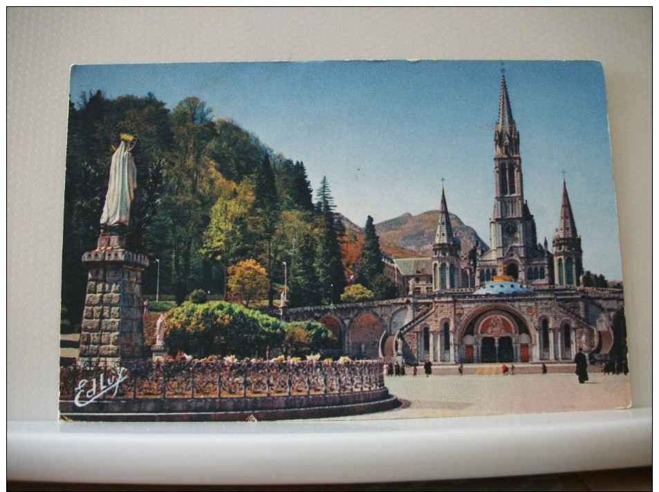 LOT E DE 100 CARTES POSTALES ANCIENNES DIFFERENTES SUR LOURDES RELIGION TOUTES SCANNEES