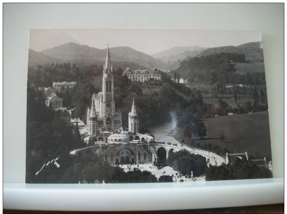 LOT E DE 100 CARTES POSTALES ANCIENNES DIFFERENTES SUR LOURDES RELIGION TOUTES SCANNEES