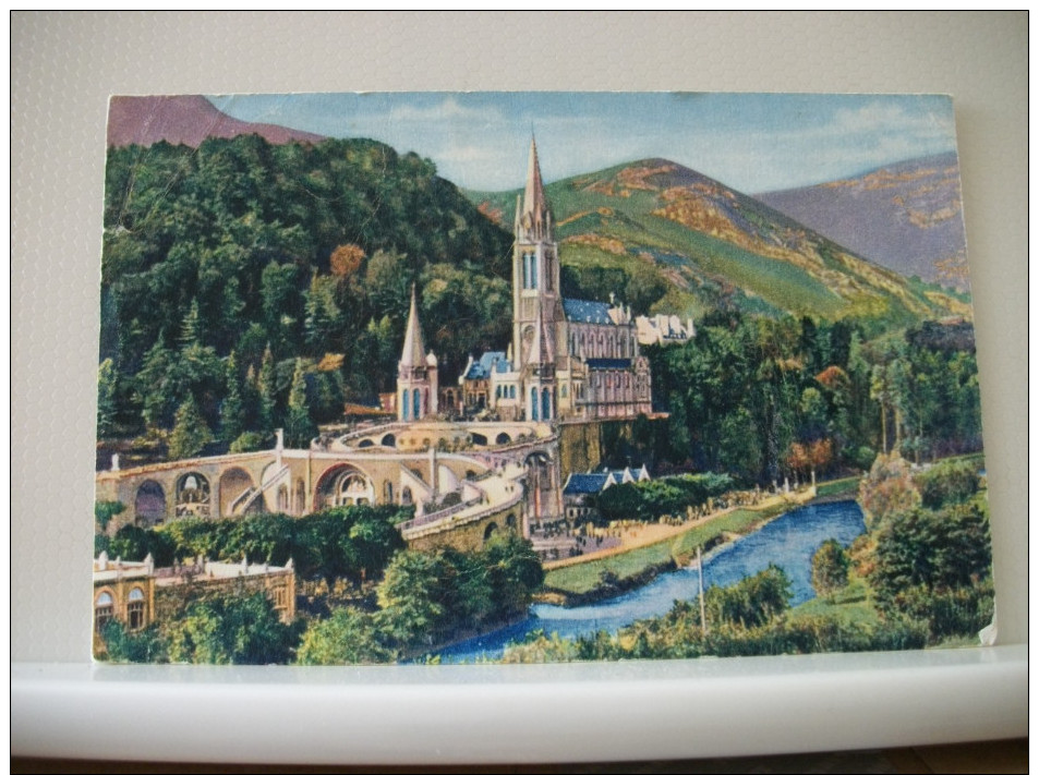 LOT E DE 100 CARTES POSTALES ANCIENNES DIFFERENTES SUR LOURDES RELIGION TOUTES SCANNEES