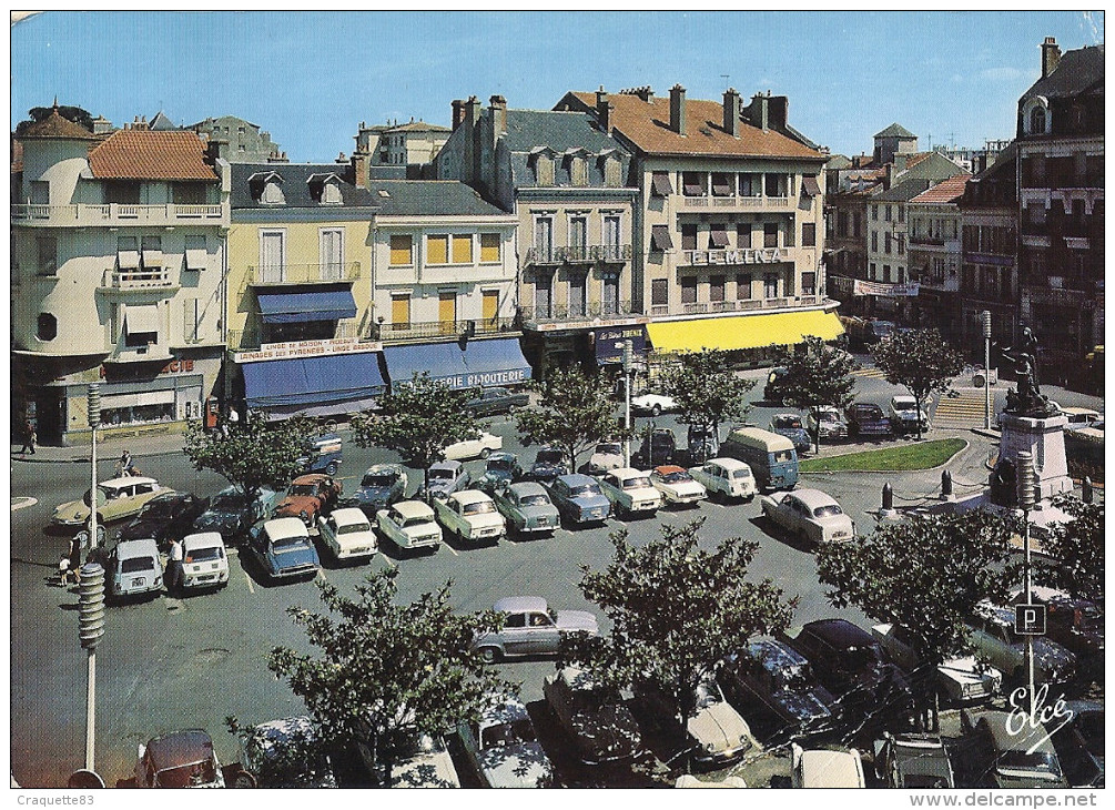 TARBES  LA PLACE DE VERDUN  CPSM - Tarbes