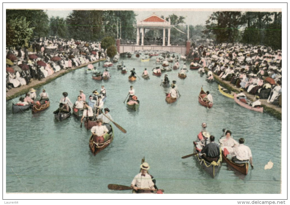 (328) USA - Canoeing In Detroit (very Old Card) - Roeisport