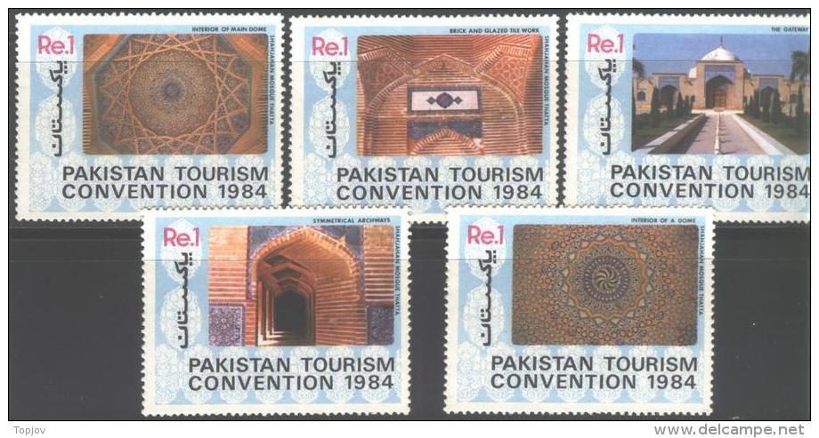 PAKISTAN  - MOSQUES - TOURISM - 1974  -  **MNH - Mosquées & Synagogues
