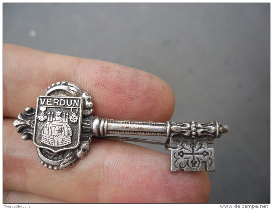 Superbe BROCHE ANCIENNE VERDUN Clé @  Période 1918 -1930 - Broches