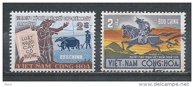 South Vietnam. Scott # 389,92,411a,25  MNH & Used. Commemorative Stamps. 1971-72 - Vietnam