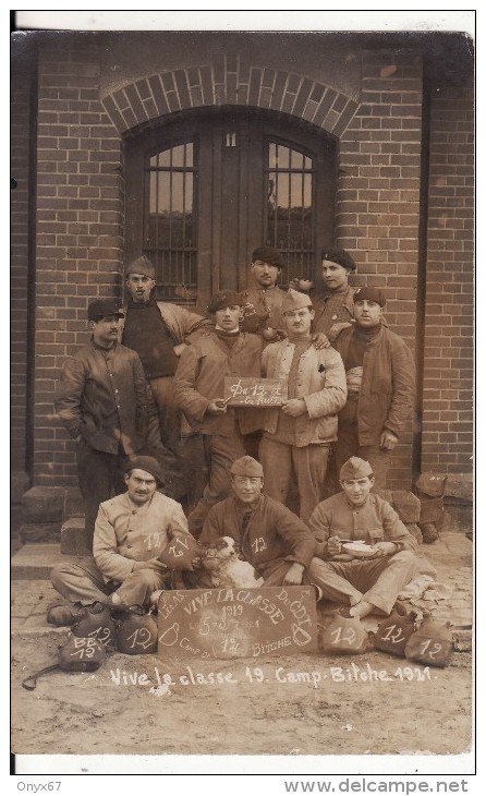 Carte Postale Photo Militaire Français BITSCH-BITCHE (Moselle) 28 ème B.C.A Cours De Tir   Bitche 1921 Photo Montag - Bitche