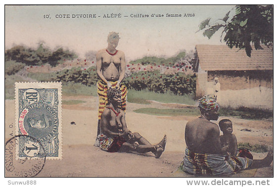 Alépé - Coiffure D'une Femme Attié (animée, Seins Nus, Colorisée) - Côte-d'Ivoire