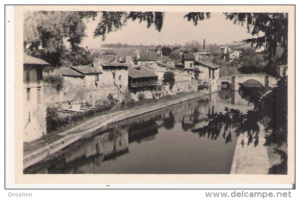 NERAC (47) ? PHOTO AVEC PONT DE PIERRES VIEILLES MAISONS ET COURS D'EAU - Lavardac