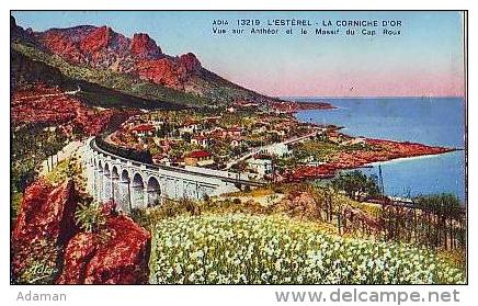 L'Esterel   496          La Corniche D'Or. Vue Sur Anthéor Et Le Massif Du Cap Roux  ( Train ) - Autres & Non Classés