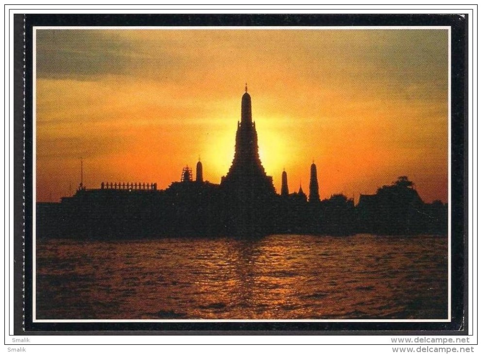 THAILAND POSTCARD - The Temple Of Dawn, Night View, Unused ** - Tailandia