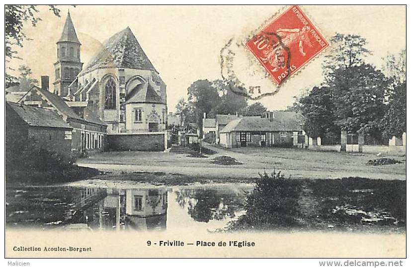 Ref 543- Somme - Friville - La Place De L Eglise / -carte Décollée -voir Dans Description - - Friville Escarbotin