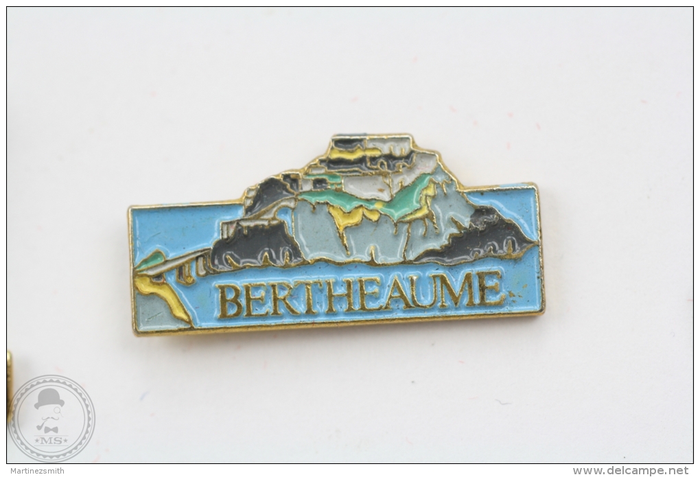 Fort De Bertheaume  - Pin Badge #PLS - Otros & Sin Clasificación