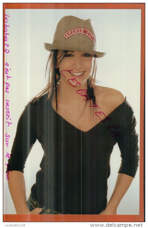 PHOTOS   QTE 4  PHOTOGRAPHIES  DE  JENIFER   par Panini   Spectacle  chanteuse  juillet 2014 DIV 587