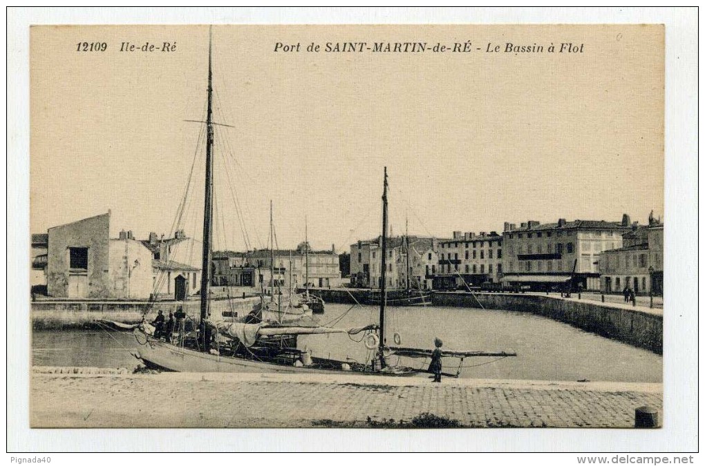 CP , 17 , SAINT-MARTIN-de-RE , Le Bassin à Flot - Saint-Martin-de-Ré
