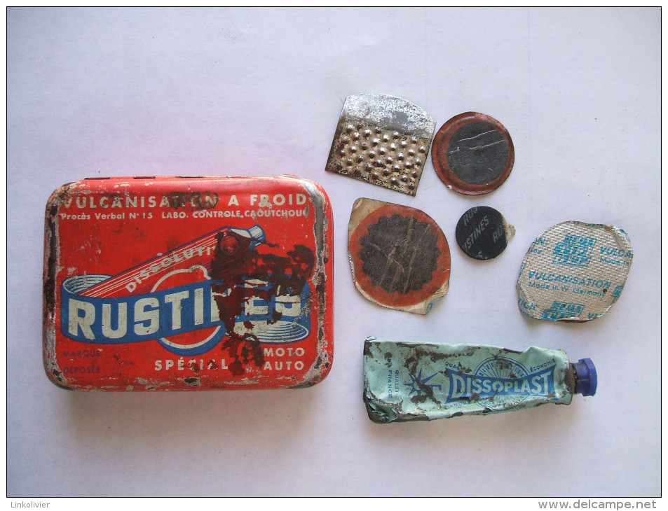 Ancienne BOITE En Métal RUSTINES Spécial AUTO MOTO Avec Ses Rustines, Sa Râpe Et Sa Colle - Boxes