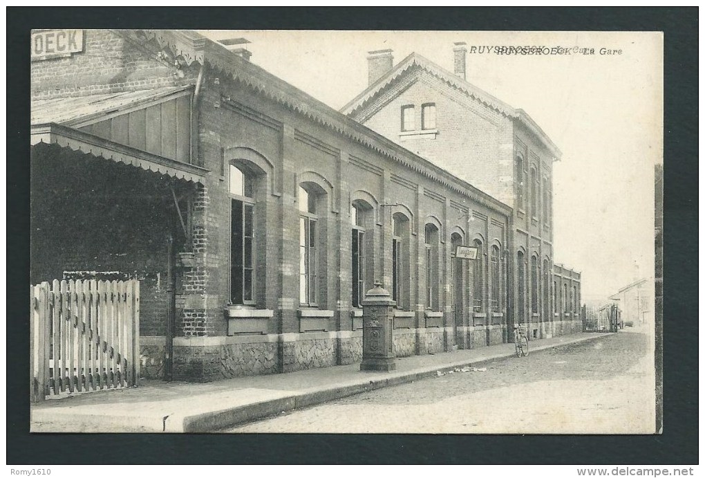 Ruysbroeck. La Gare - Station En Gros Plan. Boîte Aux Lettres. - Sint-Pieters-Leeuw