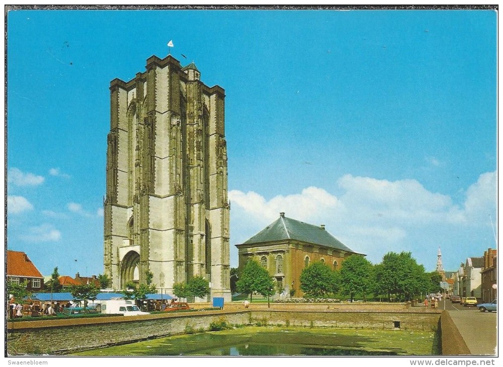 NL.- Zierikzee. St. Lievensmonstertoren Met Grote Kerk  Met Markt. Prov. Zeeland. 2 Scans - Zierikzee