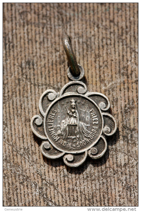 Pendentif Médaille Religieuse Uniface "Notre-Dame De Montflière" Bellancourt Somme - Religious Medal - Religión & Esoterismo