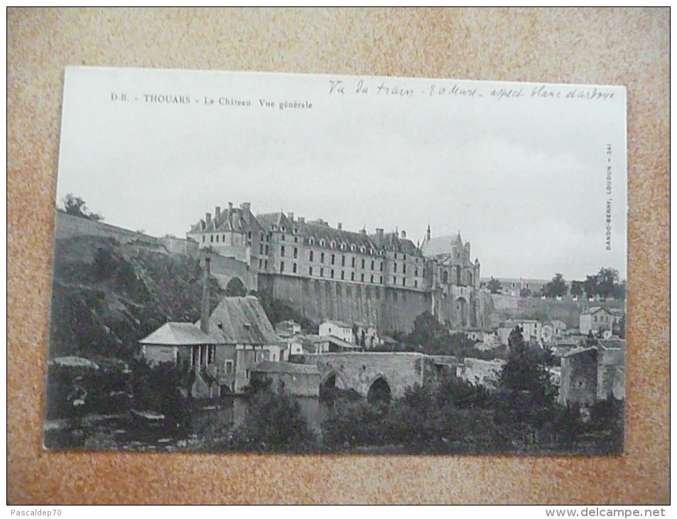 THOUARS - Le Château - Vue Générale - Thouars
