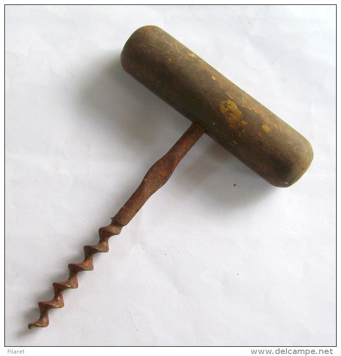 ROMANIAN TIRE BOUCHON,1960/1970 PERIOD - Apri-bottiglie/levacapsule