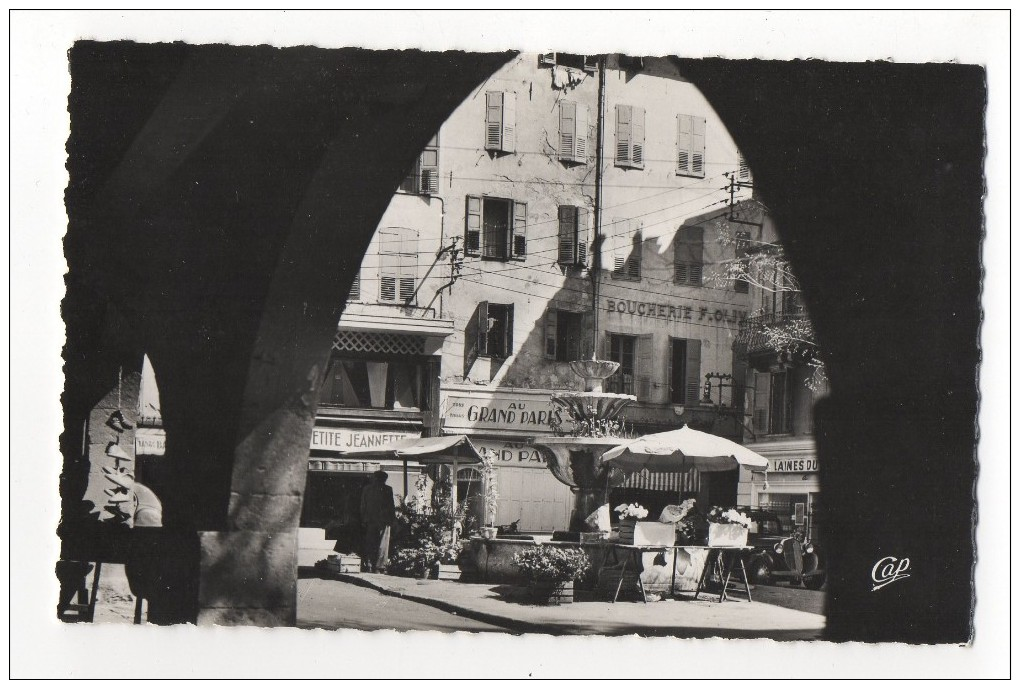 Grasse Place Aux Aires Et La Vieille Fontaine - Grasse