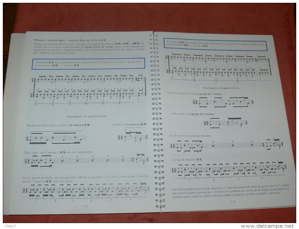 METHODE DE BATTERIE  TECHNIQUES ET STYLES " AU FOND DU TEMPS"  MANIPULATIONS RYTHMIQUES AVEC CD 155 PAGES  EDIT 1996