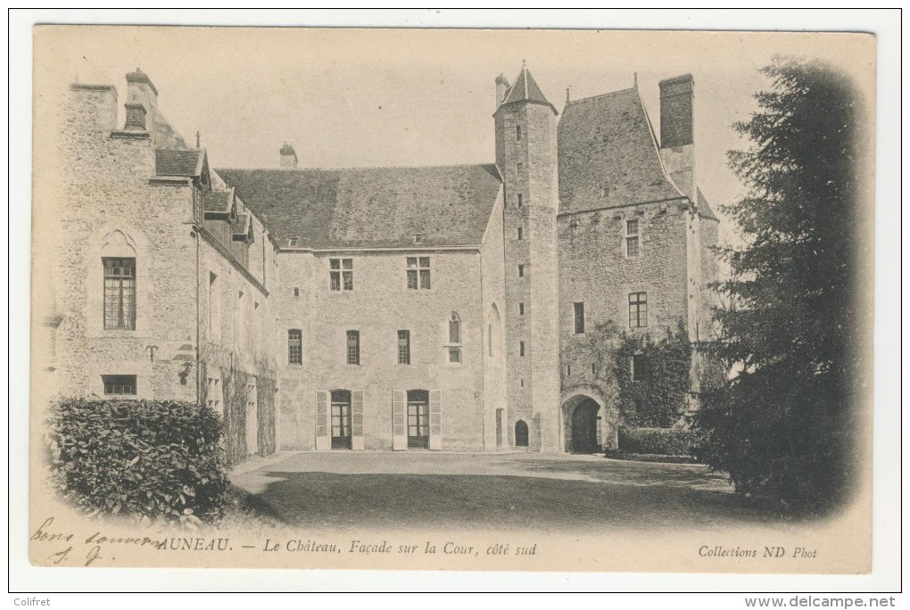 28 - Auneau            Le Château, Façade Sur La Cour, Côté Sud - Auneau