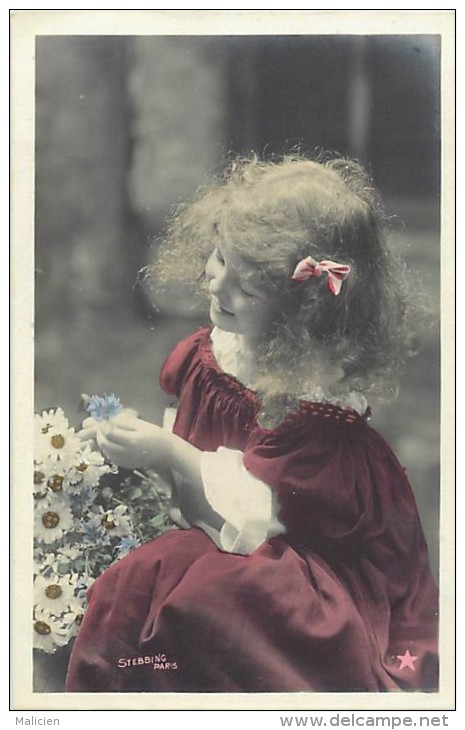 Themes - Enfants - Ref 376 - Fantaisie -portrait De  Fillette Aux Marguerites -  Fillettes - Carte Bon Etat - - Portraits